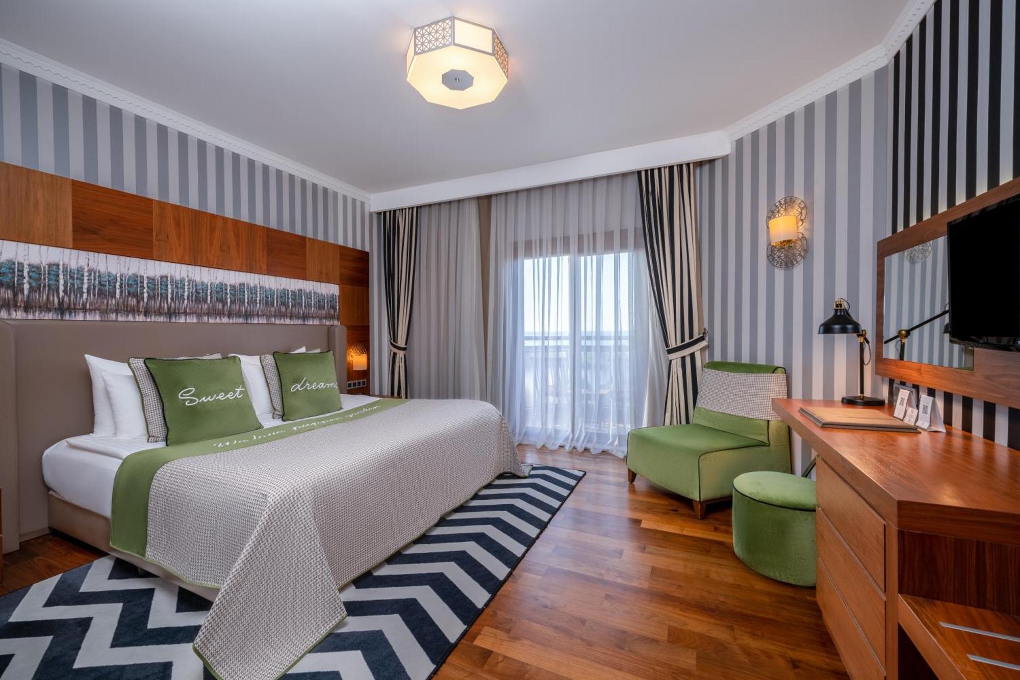 Family Suite,1537301926:JPEG