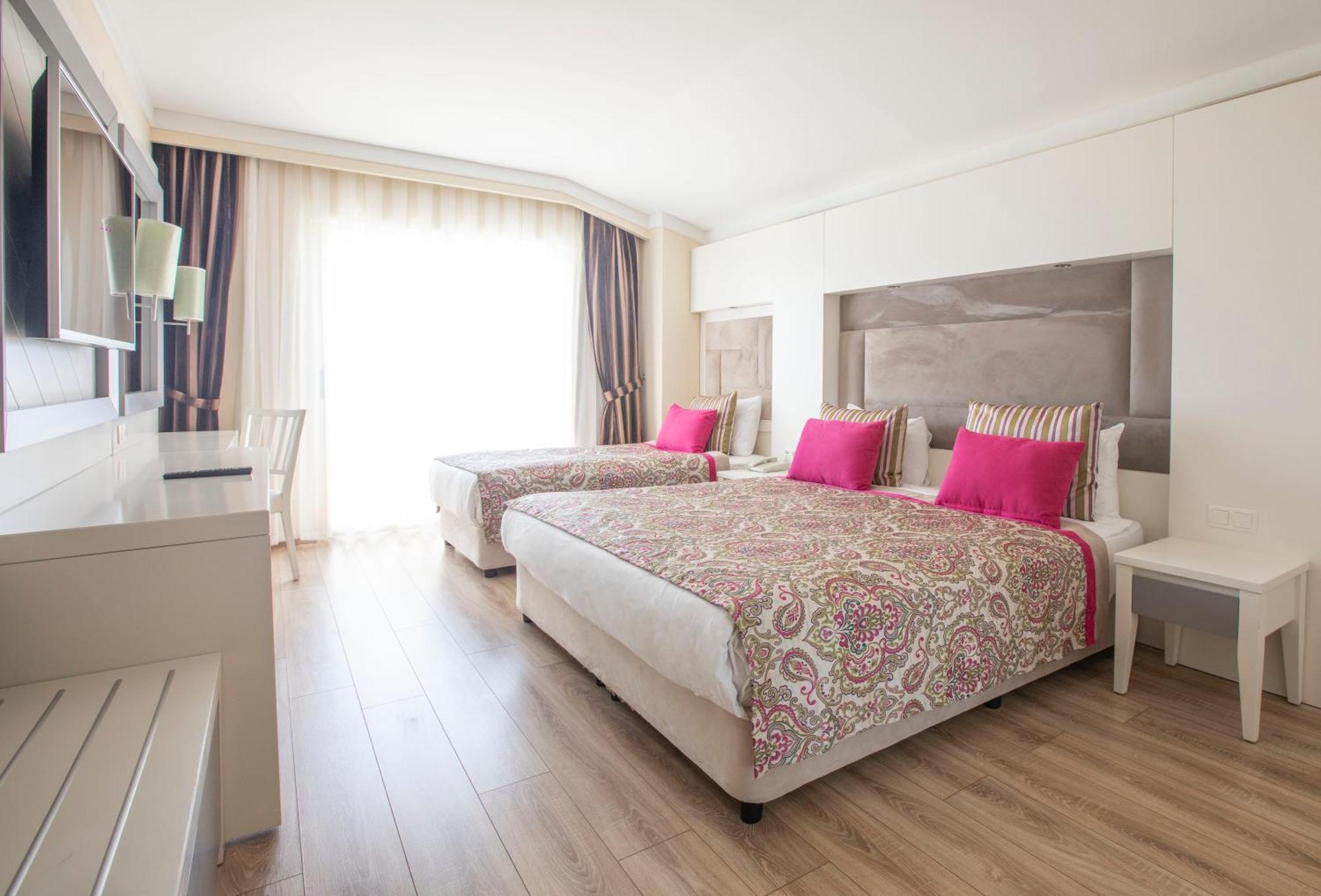Deluxe Room Jacuzzi,1585469153:JPEG